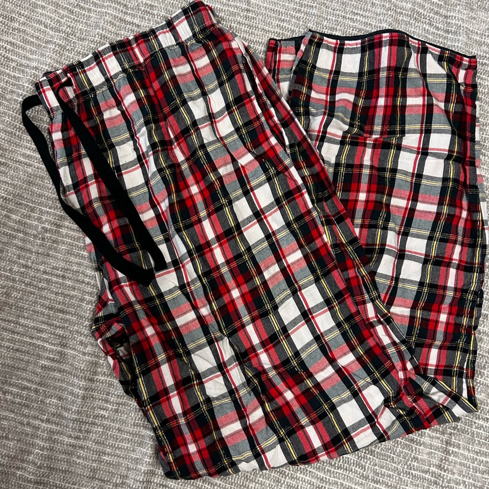 Victoria’s Secret plaid red black and white PJ bottoms sz Large